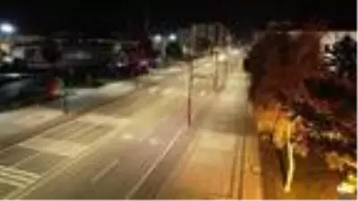 Sivas'ta yasak başladı, cadde ve sokaklar boş kaldı Sivas'ta yasak başladı, cadde ve sokaklar boş kaldı