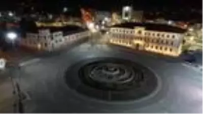 Sivas'ta yasak başladı, cadde ve sokaklar boş kaldı Sivas'ta yasak başladı, cadde ve sokaklar boş kaldı