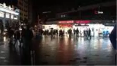 Sokağa çıkma kısıtlaması öncesi vatandaşlar restoranlara akın etti Sokağa çıkma kısıtlaması öncesi vatandaşlar restoranlara akın etti