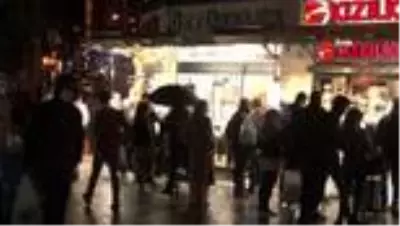 Sokağa çıkma kısıtlaması öncesi vatandaşlar restoranlara akın etti