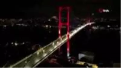 Sokağa çıkma kısıtlaması başladı, 15 Temmuz Köprüsü'nde trafik yoğunlaştı Sokağa çıkma kısıtlaması başladı, 15 Temmuz Köprüsü'nde trafik yoğunlaştı