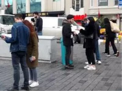 Sokağa çıkma kısıtlaması öncesi vatandaşlar restoranlara akın etti