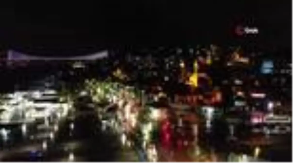 Kısıtlama sonrası Üsküdar Meydanı havadan görüntülendi