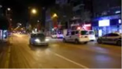 Sokağa çıkma kısıtlamasına uyuluyor Sokağa çıkma kısıtlamasına uyuluyor