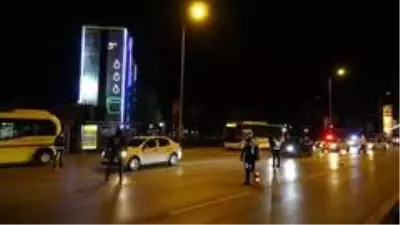 Sokağa çıkma kısıtlamasının başlamasıyla trafik denetimleri başladı Sokağa çıkma kısıtlamasının başlamasıyla trafik denetimleri başladı
