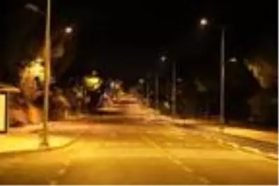 Sokaklar motorcu kuryelere kaldı Sokaklar motorcu kuryelere kaldı