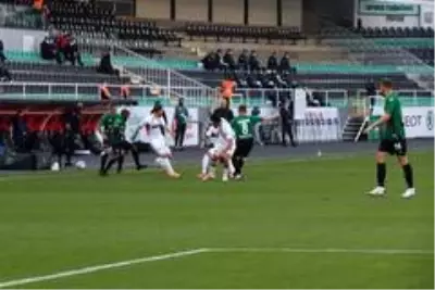Süper Lig: Denizlispor: 0 Gaziantep FK: 1 (Maç devam ediyor) Süper Lig: Denizlispor: 0 Gaziantep FK: 1 (Maç devam ediyor)