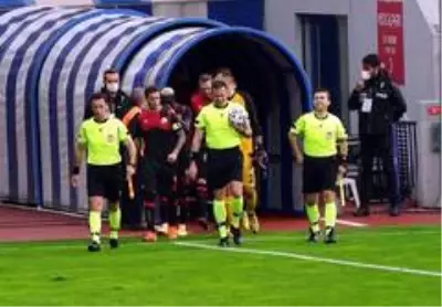 Süper Lig: Fatih Karagümrük: 0 Sivasspor: 0 (Maç devam ediyor) Süper Lig: Fatih Karagümrük: 0 Sivasspor: 0 (Maç devam ediyor)