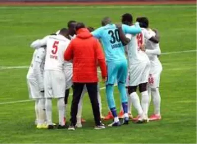 Süper Lig: Fatih Karagümrük: 0 Sivasspor: 0 (Maç devam ediyor) Süper Lig: Fatih Karagümrük: 0 Sivasspor: 0 (Maç devam ediyor)