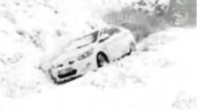 Tunceli'de kar ve tipi nedeniyle 25 köy yolu ulaşıma kapandı Tunceli'de kar ve tipi nedeniyle 25 köy yolu ulaşıma kapandı