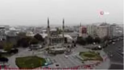 Vatandaşlar kısıtlamayı yanlış anladı, meydan boş kaldı Vatandaşlar kısıtlamayı yanlış anladı, meydan boş kaldı
