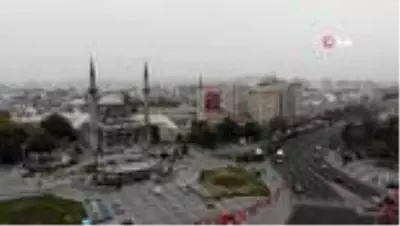 Vatandaşlar kısıtlamayı yanlış anladı, meydan boş kaldı Vatandaşlar kısıtlamayı yanlış anladı, meydan boş kaldı