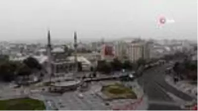 Vatandaşlar kısıtlamayı yanlış anladı, meydan boş kaldı Vatandaşlar kısıtlamayı yanlış anladı, meydan boş kaldı