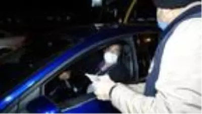 Son dakika haberi: Yasaklar başladı, polis kontrol noktalarını artırdı Son dakika haberi: Yasaklar başladı, polis kontrol noktalarını artırdı