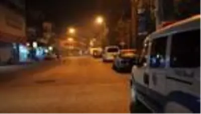Yasaklara takılınca berberde tıraş olamadan ayrıldı Yasaklara takılınca berberde tıraş olamadan ayrıldı