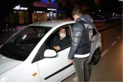 'Yasaktan haberim yoktu' diyen yaşlı kadın, ceza yemekten kurtulamadı 'Yasaktan haberim yoktu' diyen yaşlı kadın, ceza yemekten kurtulamadı