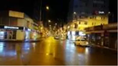 Malatya'da cadde ve sokaklar boş kaldı Malatya'da cadde ve sokaklar boş kaldı