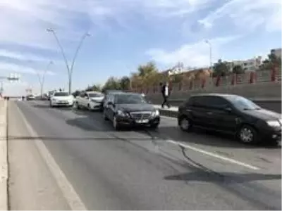 8 aracın karıştığı zincirleme kazada şans eseri yaralanan olmadı 8 aracın karıştığı zincirleme kazada şans eseri yaralanan olmadı
