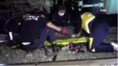 Adana'da yük treninin çarpmasıyla kolu kopan kişi ağır yaralandı Adana'da yük treninin çarpmasıyla kolu kopan kişi ağır yaralandı