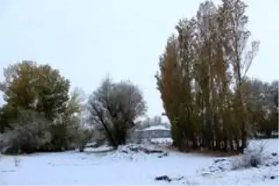 Ağrı'da etkili olan kar kartpostallık görüntülere sahne oldu Ağrı'da etkili olan kar kartpostallık görüntülere sahne oldu