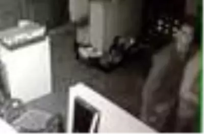 Son dakika haberi: Aynı iş yerine ikinci kez giren hırsızlar kameralara yakalandı