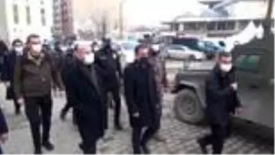 Bakan Soylu, Yüksekova'da esnafı ziyaret etti