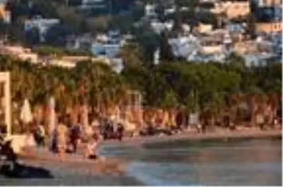 Bodrum'da cadde ve sokaklar boşaldı Bodrum'da cadde ve sokaklar boşaldı