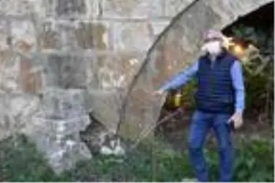Çatlaklar oluşan tarihi Uzunköprü için koruma talebi Çatlaklar oluşan tarihi Uzunköprü için koruma talebi