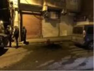 Diyarbakır'da kısıtlamayı ihlal eden grup, yol kesip lastik yaktı Diyarbakır'da kısıtlamayı ihlal eden grup, yol kesip lastik yaktı