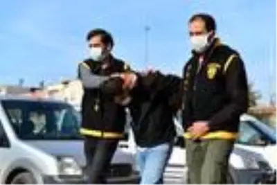 Ev ve iş yerlerinden hırsızlık yapan şüpheliler yakalandı Ev ve iş yerlerinden hırsızlık yapan şüpheliler yakalandı