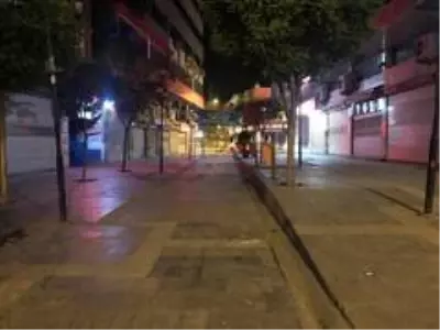 Iğdır'da sokağa çıkma kısıtlamasının ikinci akşamında da sokaklar boş kaldı