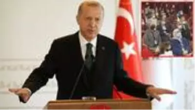 İl Kongresi'nde salondakileri sessiz bulan Erdoğan'dan sitem: Eskiden salonlar sürekli olarak alkışlarla inlerdi İl Kongresi'nde salondakileri sessiz bulan Erdoğan'dan sitem: Eskiden salonlar sürekli olarak alkışlarla inlerdi