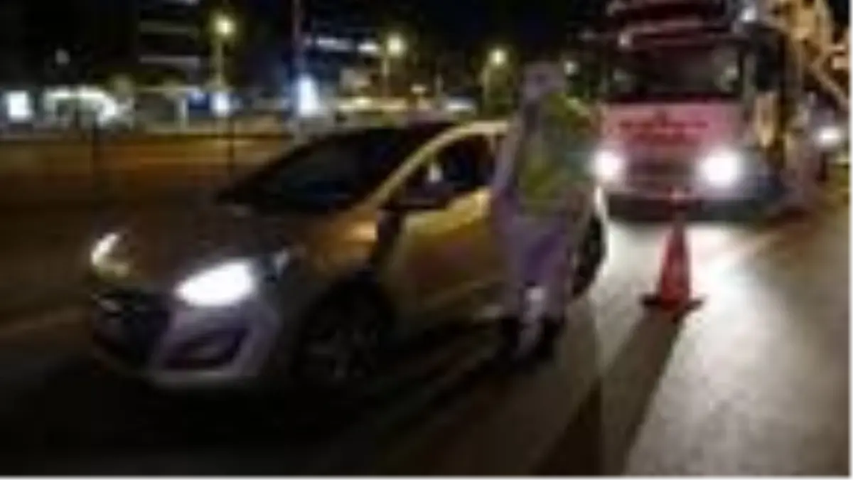 İzmit'te sokağa çıkma kısıtlaması yeniden başladı (2)