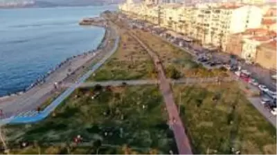 Kafe ve restoranlar kapandı, vatandaş sahile koştu