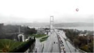 Kısıtlamada 15 Temmuz Köprüsü'ndeki denetimler havadan görüntülendi Kısıtlamada 15 Temmuz Köprüsü'ndeki denetimler havadan görüntülendi