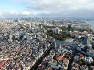 Kısıtlama sonrası Taksim'de yaşanan hareketlilik havadan görüntülendi Kısıtlama sonrası Taksim'de yaşanan hareketlilik havadan görüntülendi