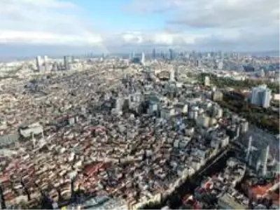 Kısıtlama sonrası Taksim'de yaşanan hareketlilik havadan görüntülendi Kısıtlama sonrası Taksim'de yaşanan hareketlilik havadan görüntülendi