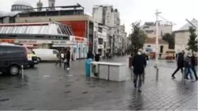 Kısıtlama sonrası Taksim'de yaşanan hareketlilik havadan görüntülendi Kısıtlama sonrası Taksim'de yaşanan hareketlilik havadan görüntülendi