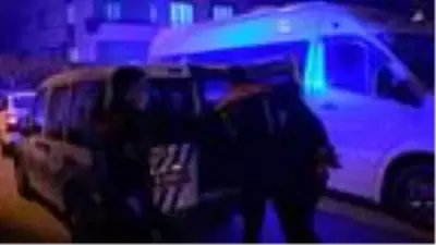 Kısıtlamayı ihlal eden 2 kişi, tabanca ve bıçakla yakalandı Kısıtlamayı ihlal eden 2 kişi, tabanca ve bıçakla yakalandı