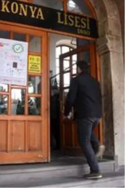 Konya'da, pazar sabahı sokak kısıtlamasına uyuldu Konya'da, pazar sabahı sokak kısıtlamasına uyuldu