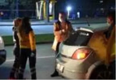 Kornavirüs hastası annesini hastaneden eve özel aracıyla götürmek isteyince cezayı yedi Kornavirüs hastası annesini hastaneden eve özel aracıyla götürmek isteyince cezayı yedi