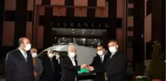 Şereflikoçhisar: Mamak Belediyesi'nden Şereflikoçhisar Belediyesi'ne cenaze aracı desteği Şereflikoçhisar: Mamak Belediyesi'nden Şereflikoçhisar Belediyesi'ne cenaze aracı desteği