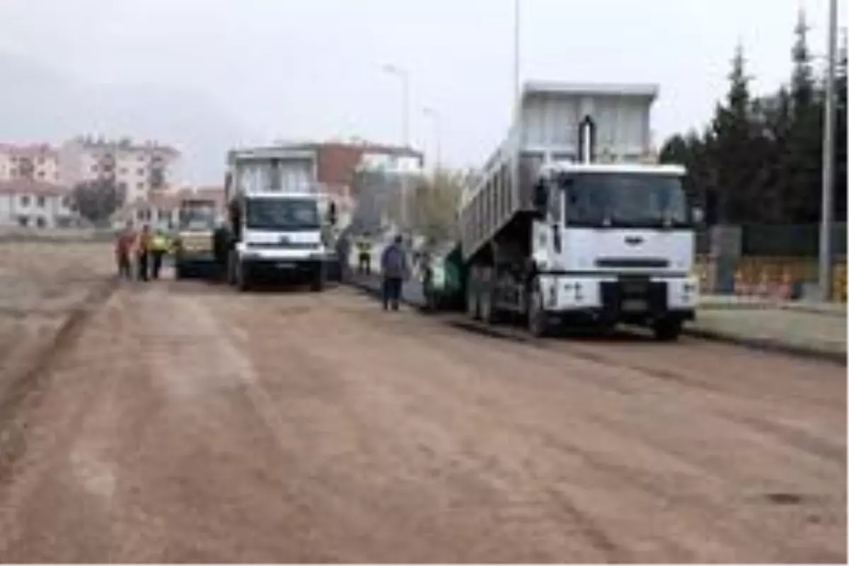 Melikgazi'de asfalt çalışmaları tam gaz devam ediyor