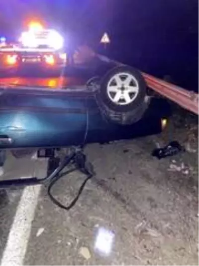 Otomobil takla attı: 2 yaralı Otomobil takla attı: 2 yaralı