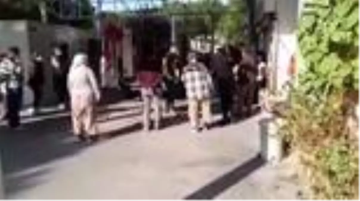 Otomobilin çarptığı bisikletli ağır yaralandı