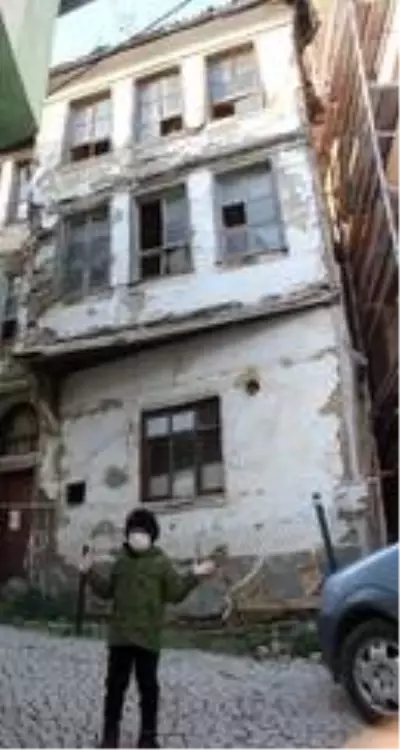 'Perili ev'in perisi yok, ziyaretçisi çok 'Perili ev'in perisi yok, ziyaretçisi çok