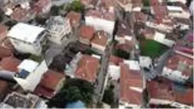 'Perili ev'in perisi yok, ziyaretçisi çok 'Perili ev'in perisi yok, ziyaretçisi çok