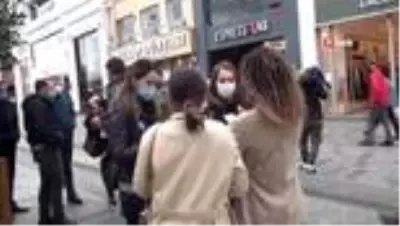 Polise 'Kapa Çeneni' diyen kadın turistler gözaltına alındı
