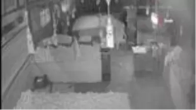 Ev ve iş yerlerinden hırsızlık yapan şüpheliler yakalandı Ev ve iş yerlerinden hırsızlık yapan şüpheliler yakalandı