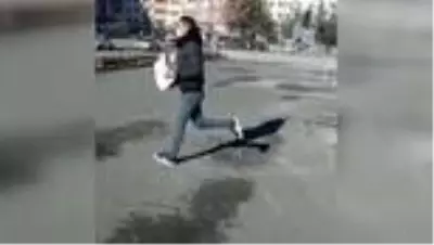 Sınava girerken kimliğini unutan aday için polisler seferber oldu Sınava girerken kimliğini unutan aday için polisler seferber oldu